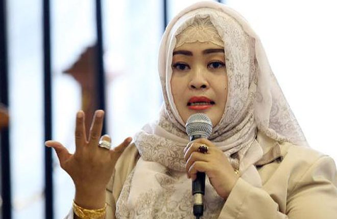 Fahira Tak Akan Cabut Kasus 'Bebek Nungging' Zaskia Gotik