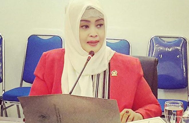 Bang Japar Somasi Netizen Yang Ancam Bunuh Fahira Idris