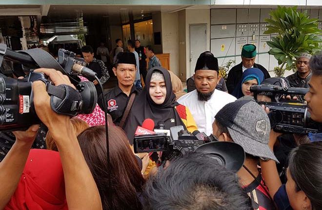 Fahira Idris Minta Polisi Terus Dalami Motif Pengeroyakan Hermansyah