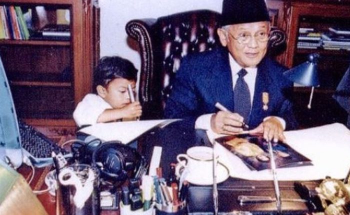 Pribadi Saleh Eyang Habibie