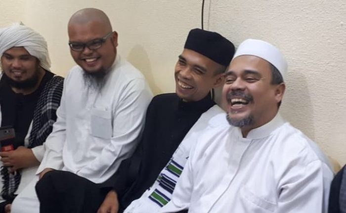 Mereka yang Pernah Bertemu Rizieq Syihab di Makkah Ustad Somad