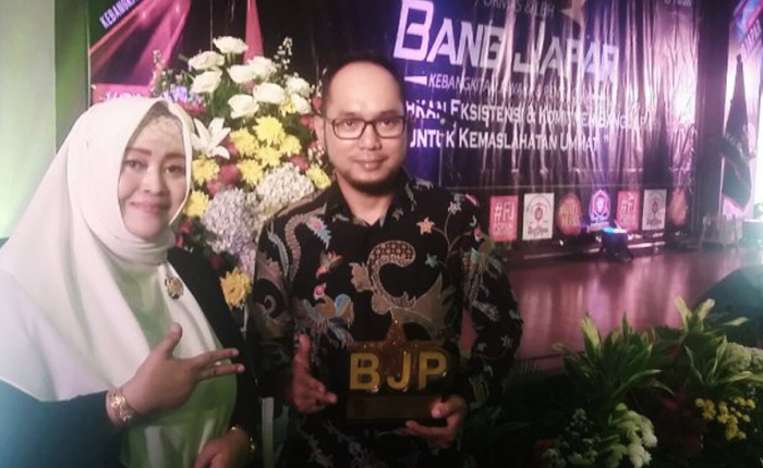 Bang Japar Award: Bima Arya Tokoh Nasional Anti-Miras dan Narkoba
