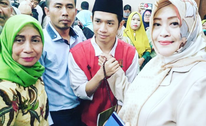 FOTO FAHIRA IDRIS BERSAMA LUTFI