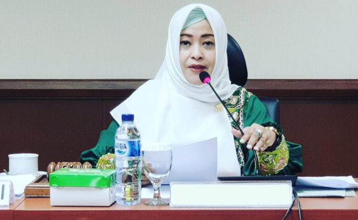 FAHIRA IDRIS