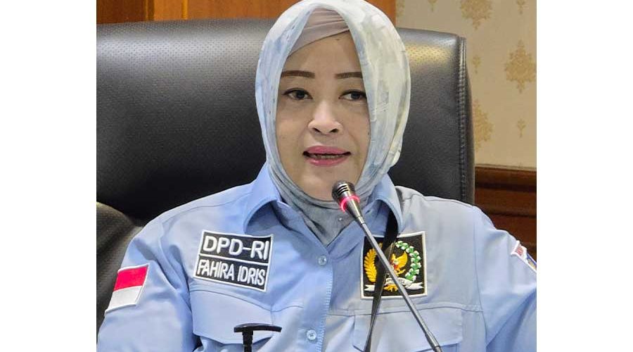 fahira-idris-jas-biru